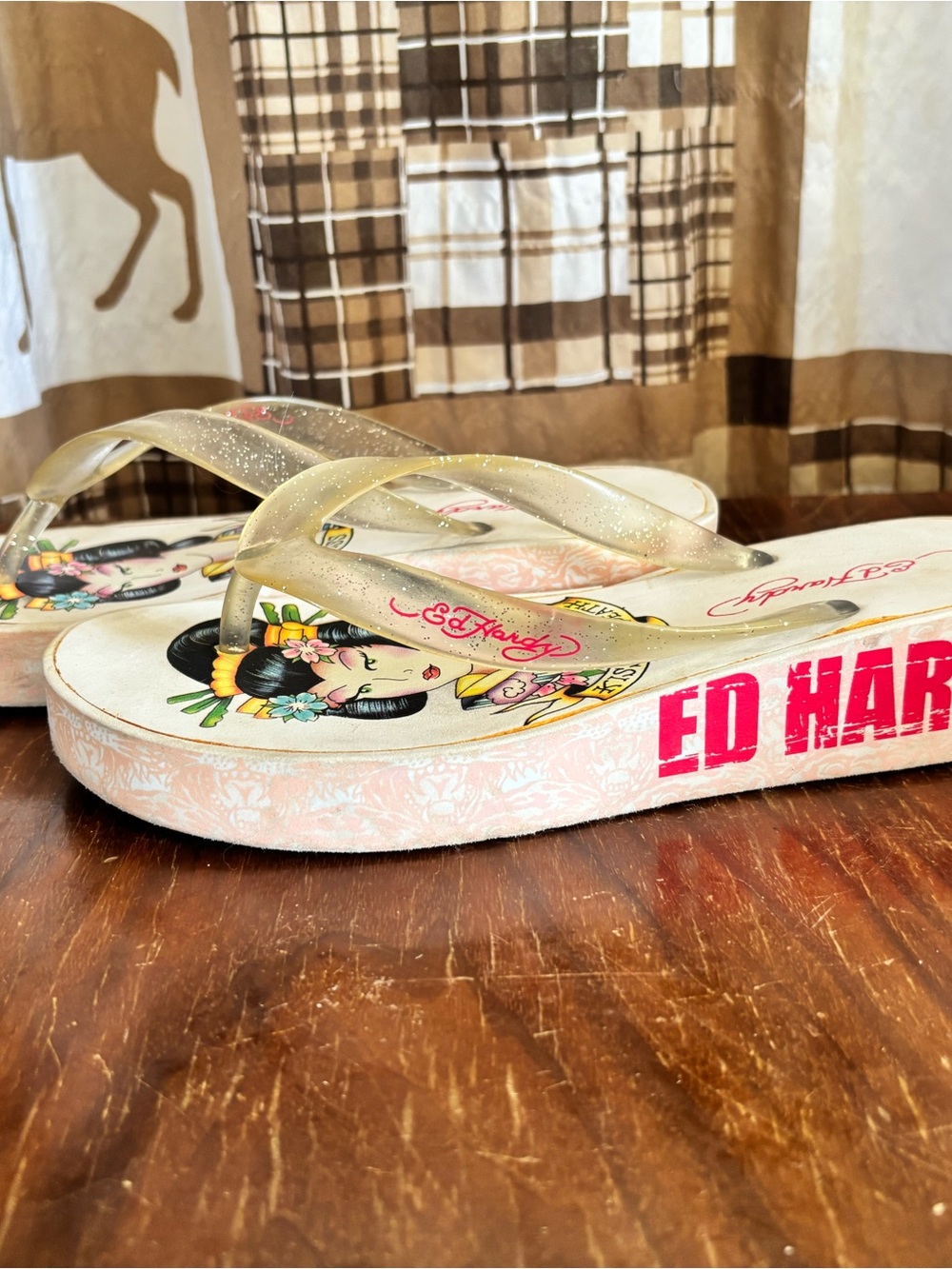 Y2K Vintage Ed Hardy Women's Pink Graphic Platform Flip Flops